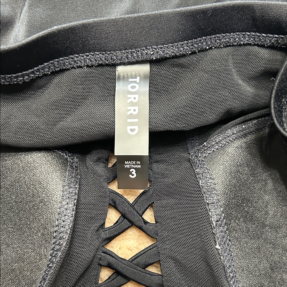 Torrid Wireless Lattice Swimsuit Black Size 3 - Picture 3 of 6